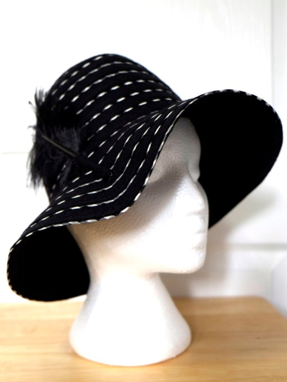 Vintage 1970s chic dramatic striped black and white vagabond hat